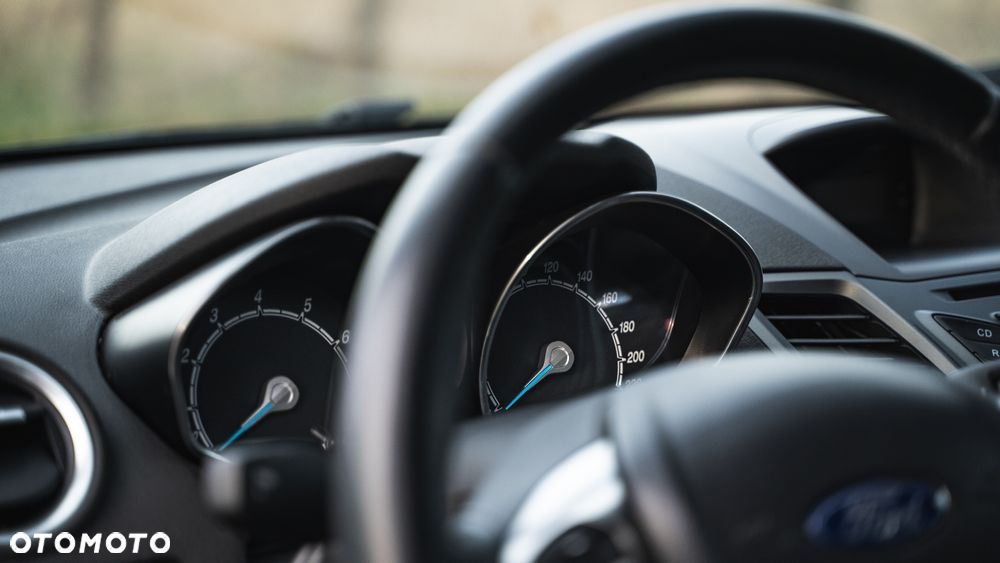 Ford Fiesta 1.25 Trend EU5 - 9