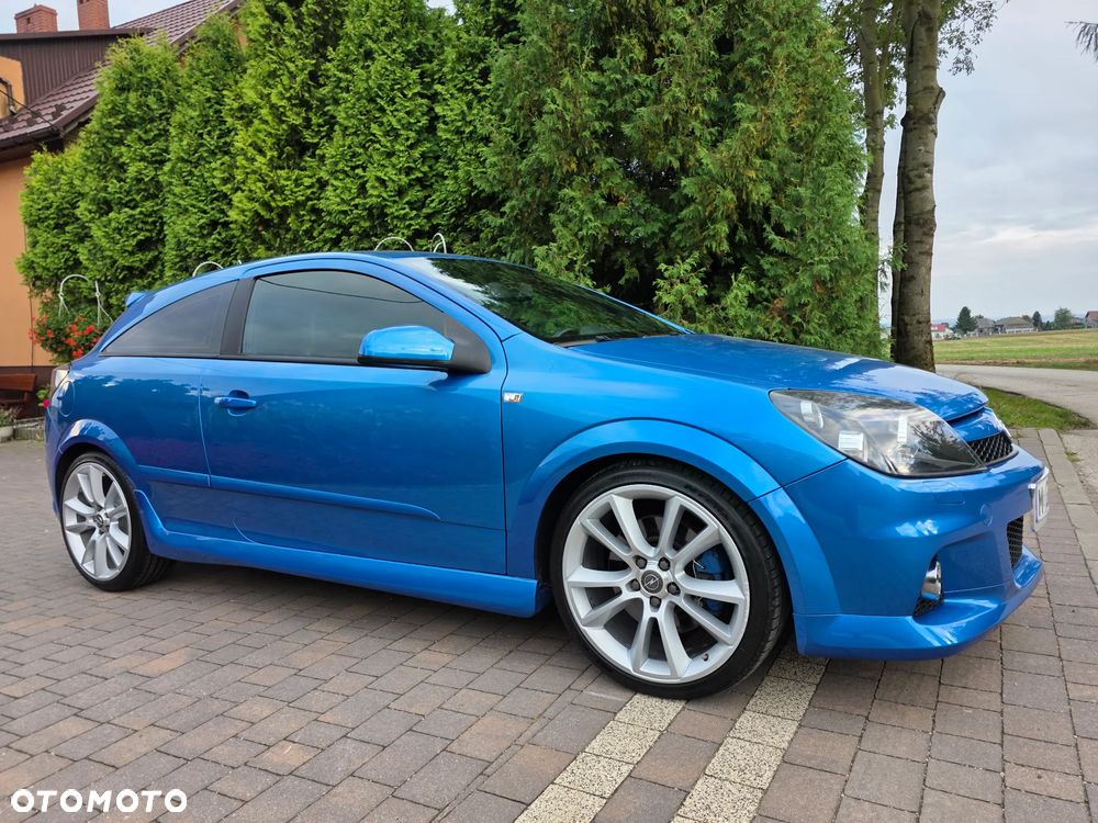 Opel Astra OPC - 1