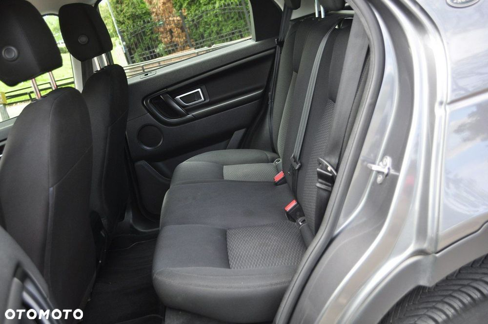Land Rover Discovery Sport - 12