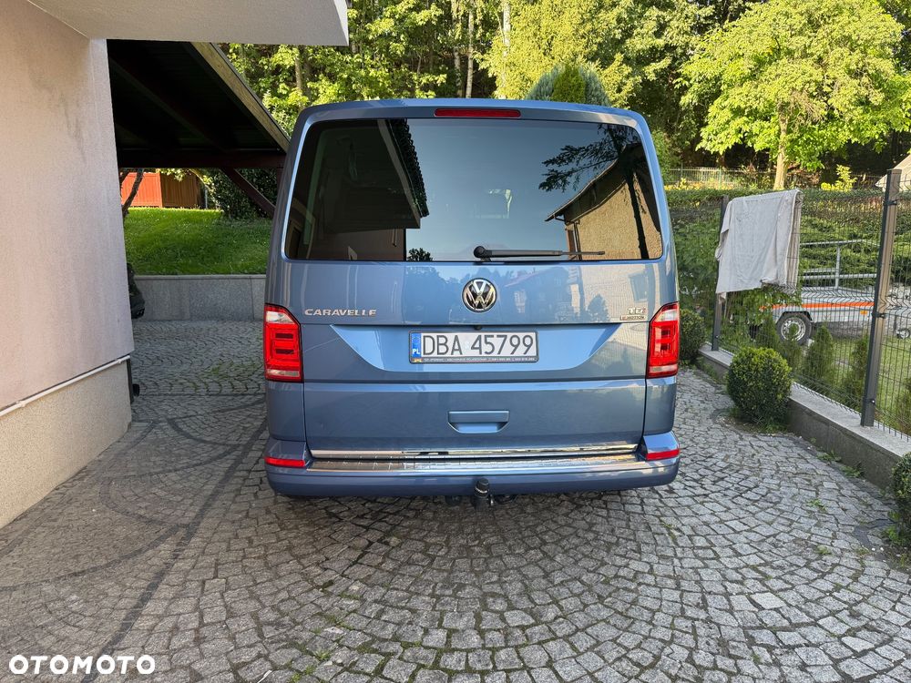 Volkswagen Caravelle - 10