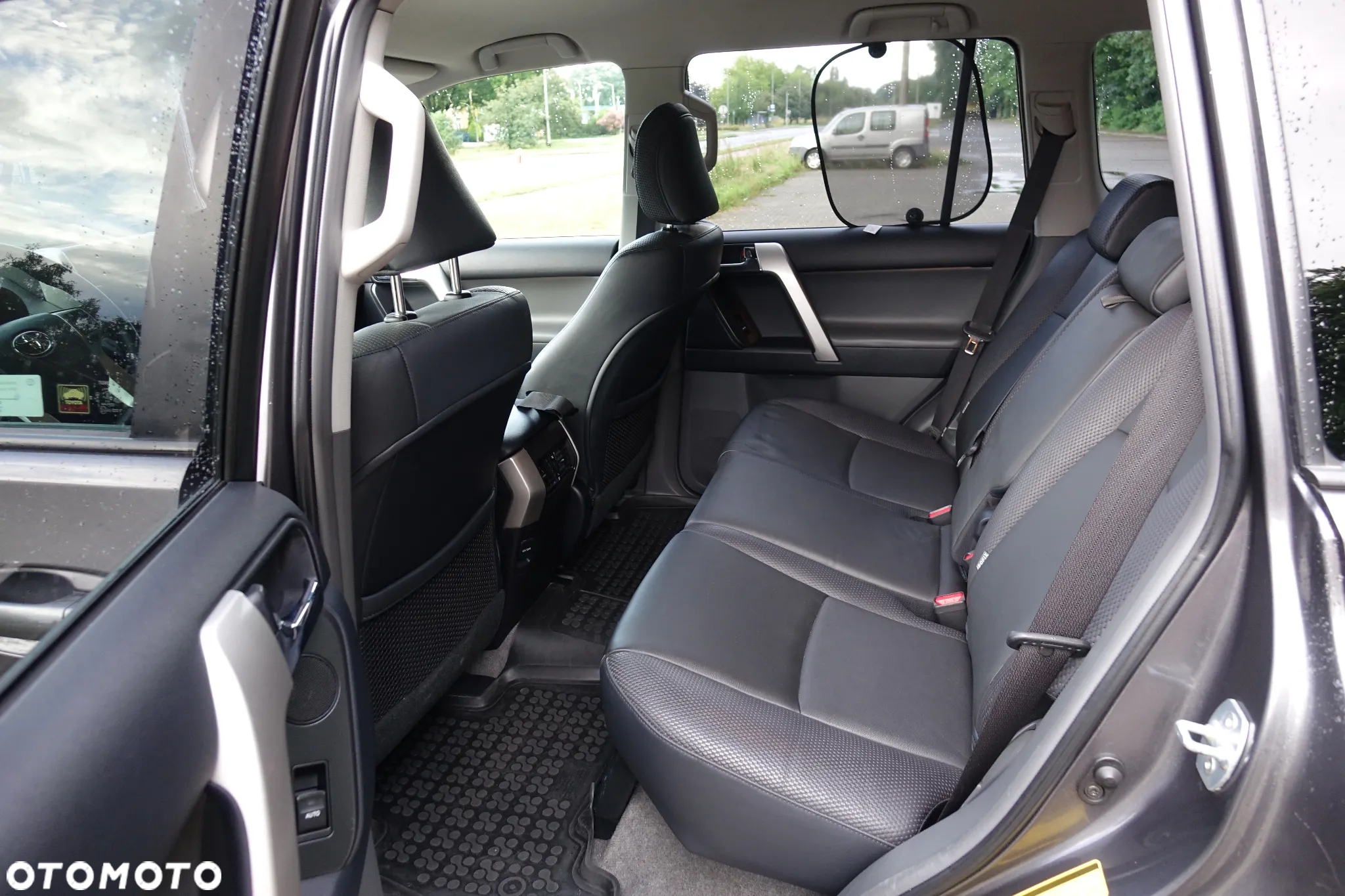 Toyota Land Cruiser LC 3.0 D-4D Sol plus - 12