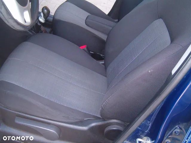 Kia Venga - 16