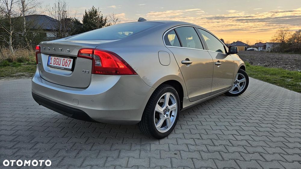 Volvo S60 D3 Summum - 14