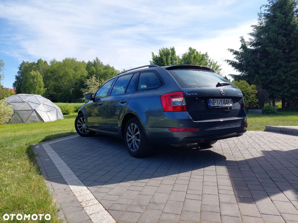 Skoda Octavia 2.0 TDI Ambition DSG - 11