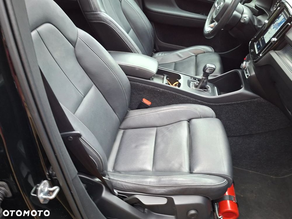 Volvo XC 40 D3 R-Design - 10