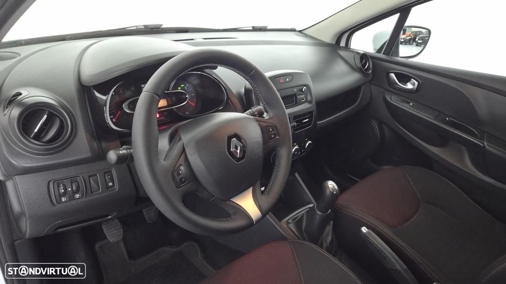 Renault Clio - 8