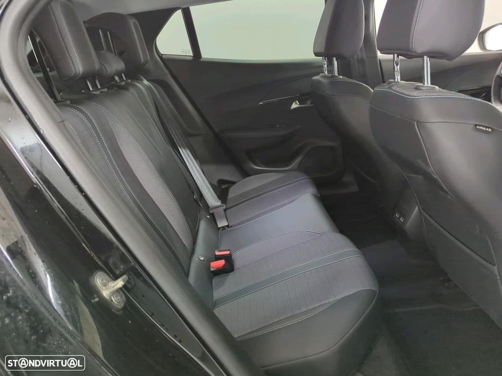 Peugeot 2008 1.2 PureTech Allure - 6