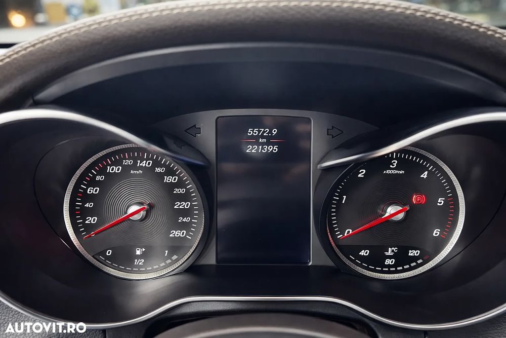 Mercedes-Benz GLC - 15