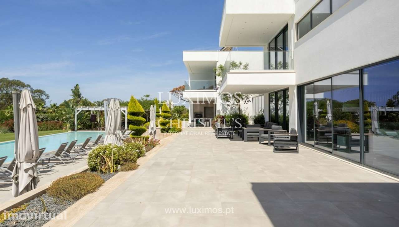 Luxuosa Moradia V8 no Triângulo Dourado, Algarve - Grande imagem: 3/25