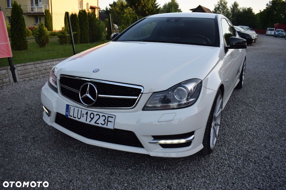 Mercedes-Benz Klasa C 180 BlueEFFICIENCY 7G-TRONIC Edition 1 - 1