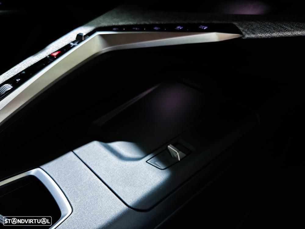 Peugeot E-3008 73 kWh GT - 35
