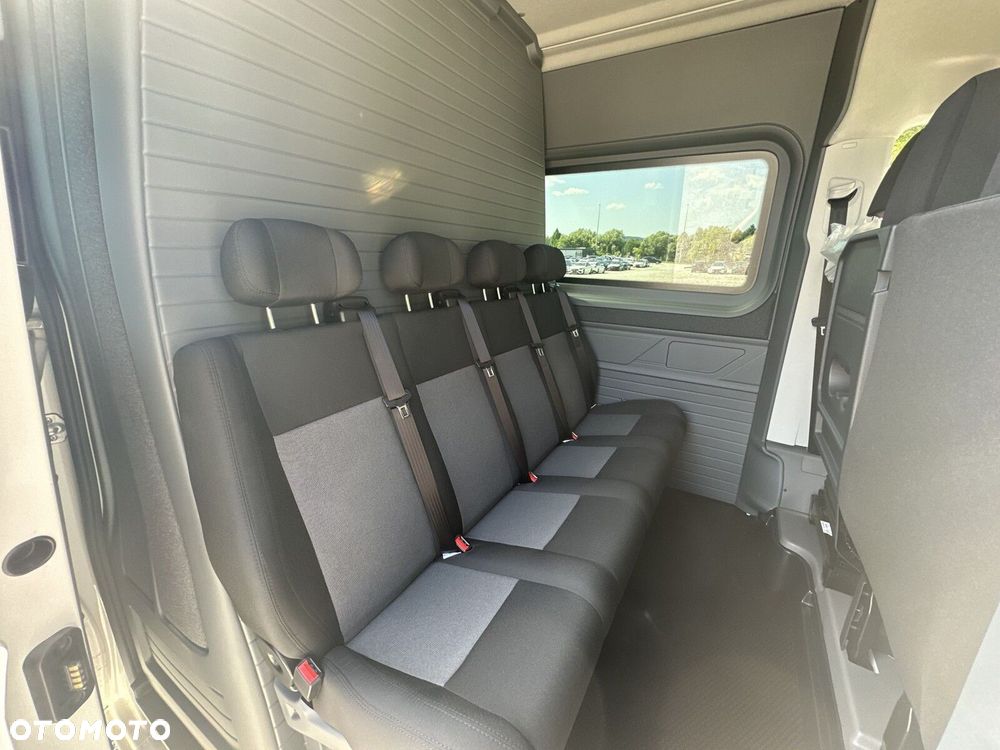 Volkswagen Crafter 35 Furgon, 2,0 TDI SCR 177KM,  6-bieg man., r.o: 4490 mm - 17