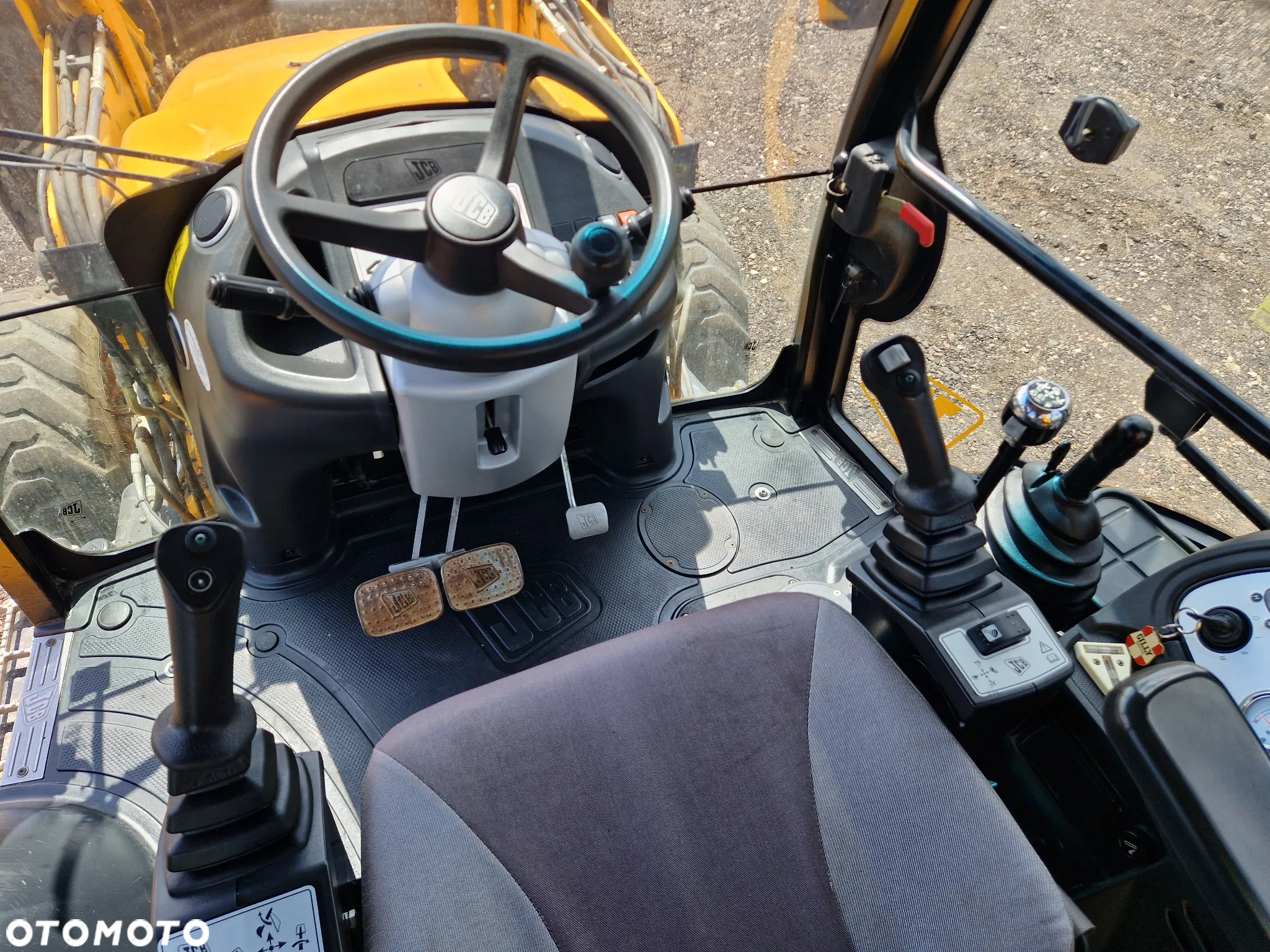 JCB 3CX - 12