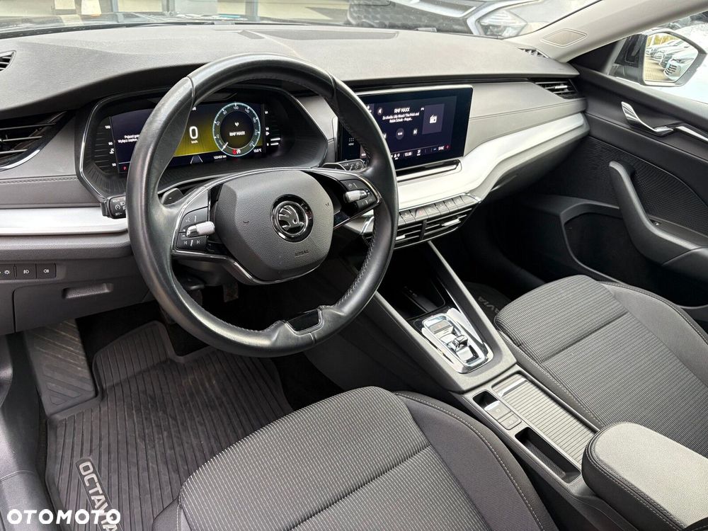 Skoda Octavia 2.0 TDI Ambition DSG - 11