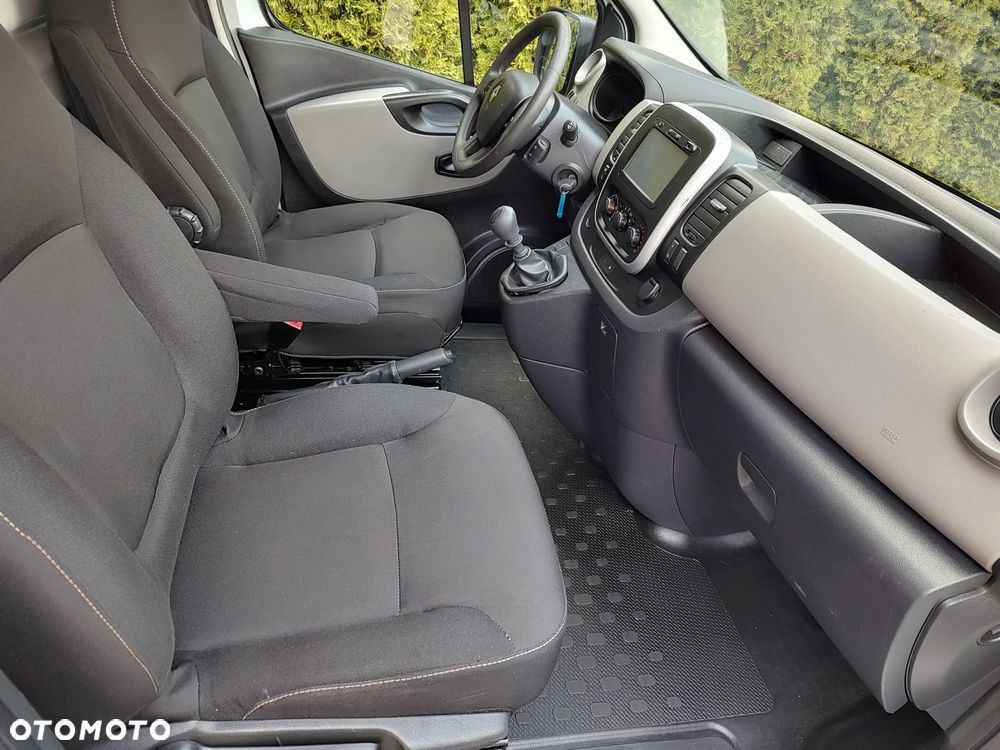 Renault Trafic - 24