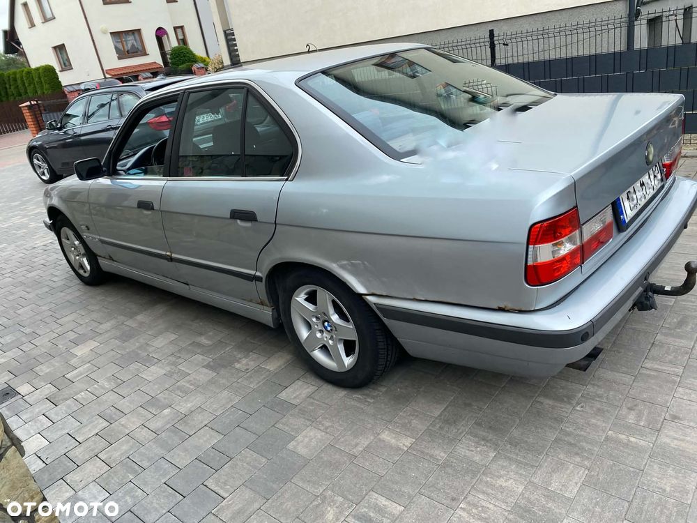 BMW Seria 5 525i - 12