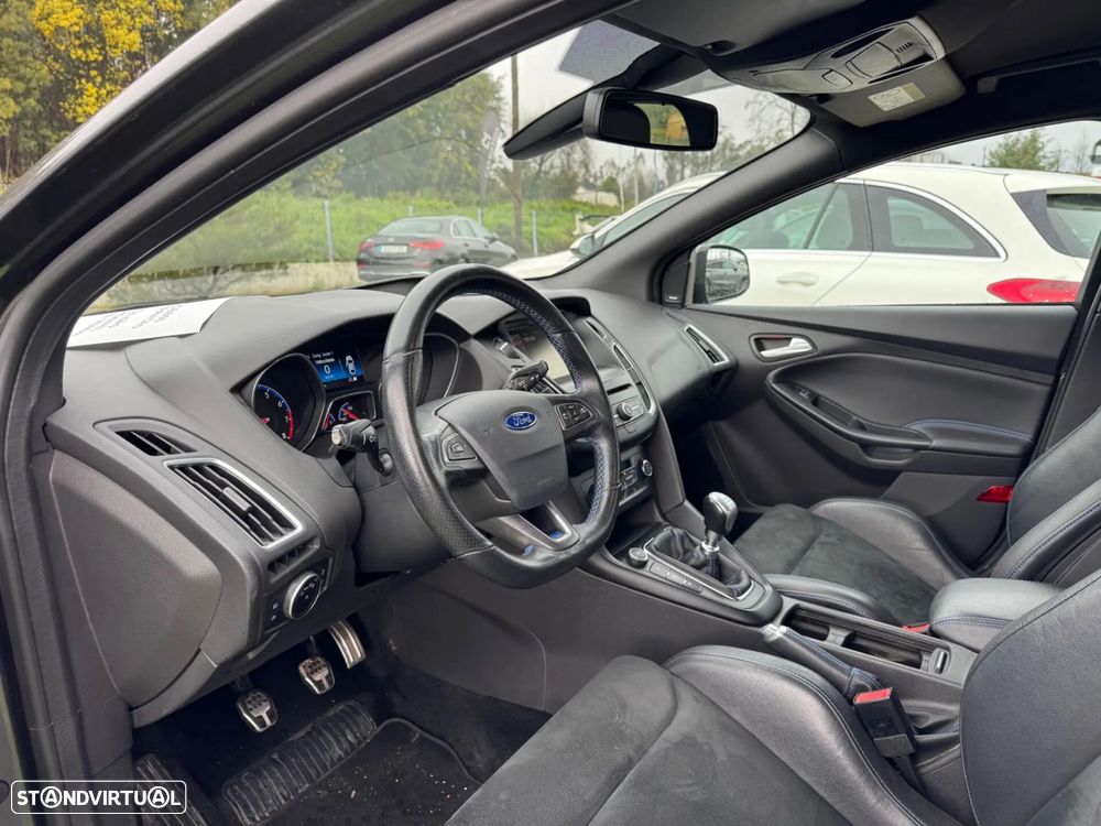 Ford Focus 2.3 EcoBoost RS Pack Performance - 14