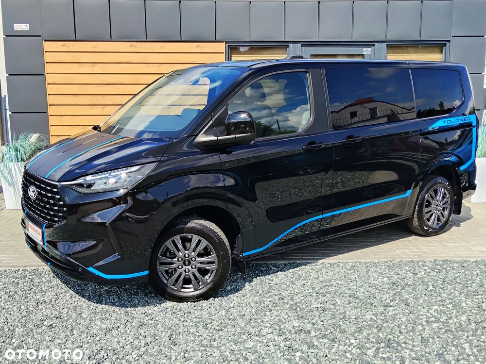Ford Tourneo Custom 320 L1H1 VA Autm Titanium - 2