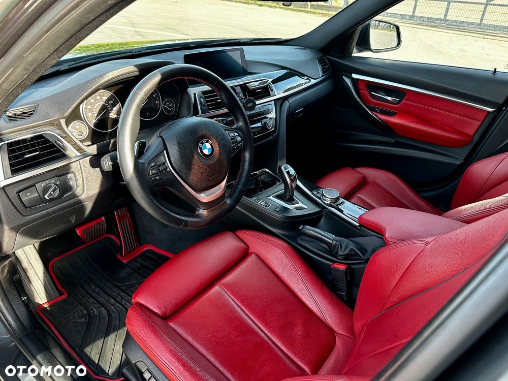 BMW Seria 3 330i xDrive Sport Line - 14