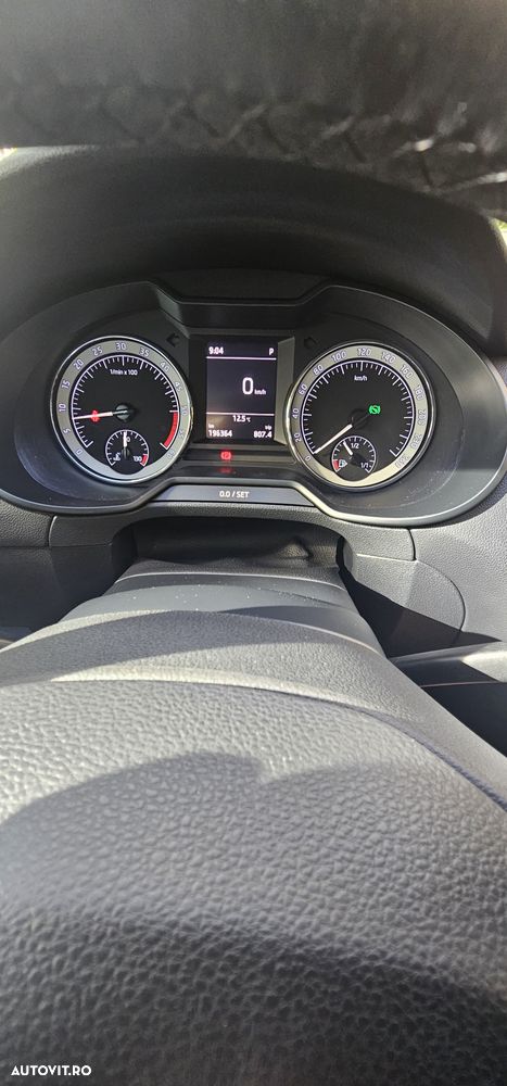 Skoda Octavia 1.6 TDI DSG Style - 15