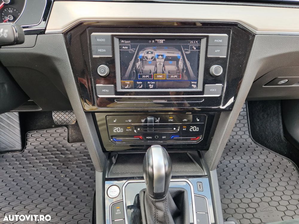 Volkswagen Passat - 16