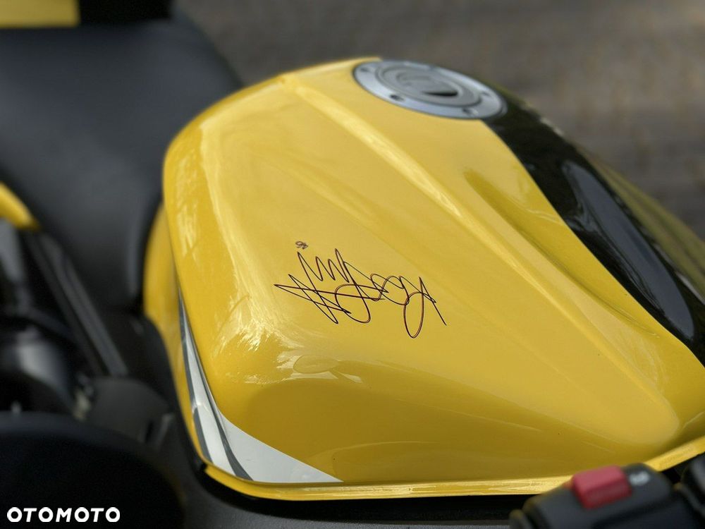 Yamaha R6 - 17