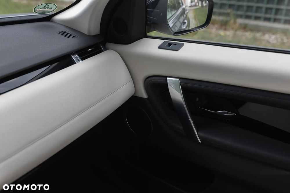 Land Rover Discovery Sport 2.0 P200 mHEV S - 20