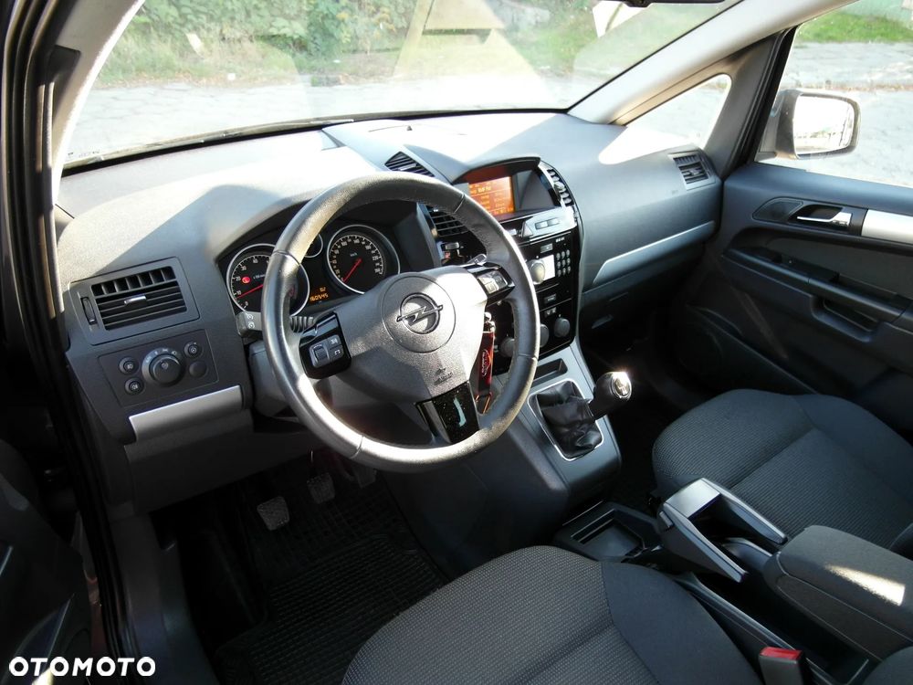 Opel Zafira 1.8 Innovation - 28