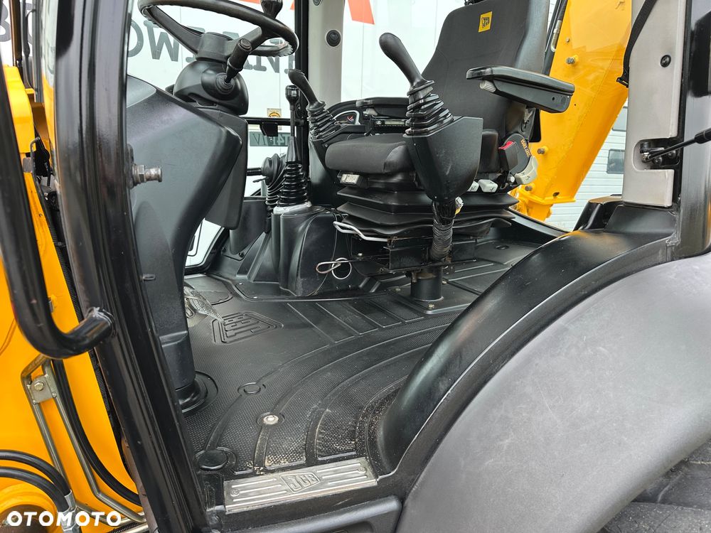 JCB 4cx yojstic - 32