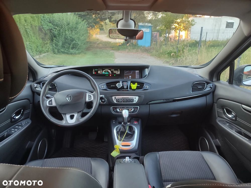 Renault Scenic 1.5 dCi Dynamique EDC - 12