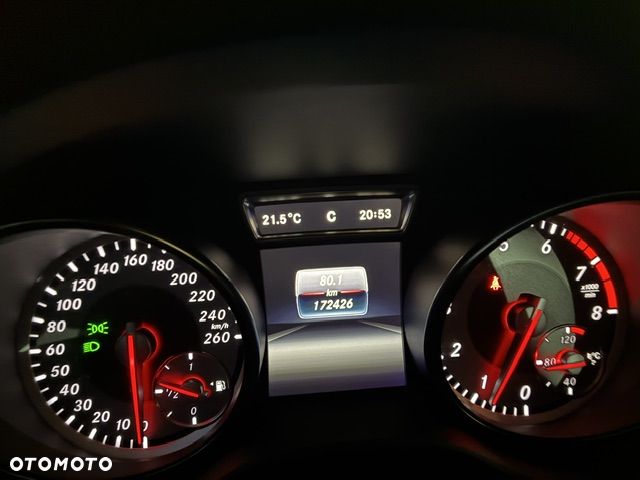 Mercedes-Benz CLA 200 - 16