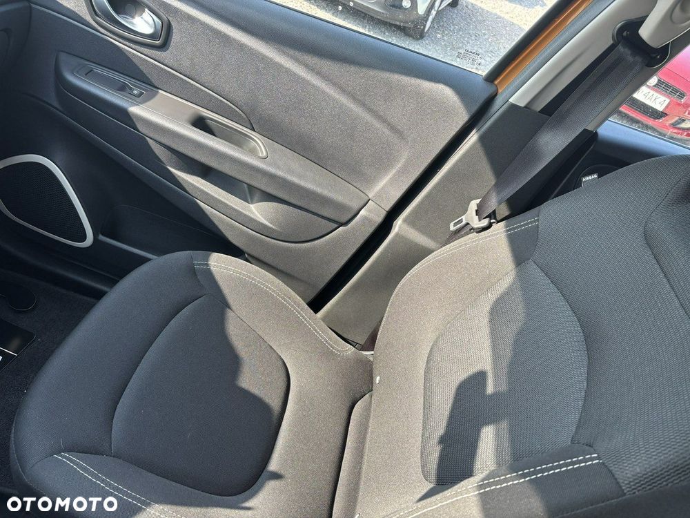 Renault Captur - 25