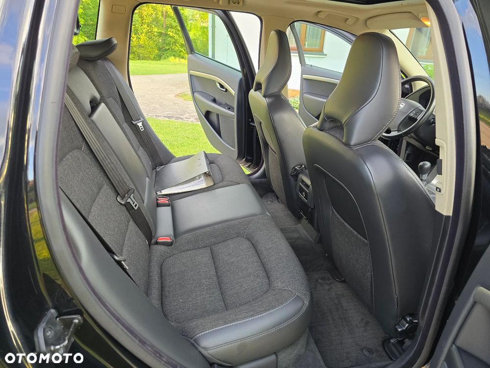 Volvo XC 70 D5 AWD Kinetic - 31
