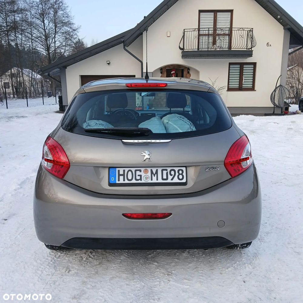 Peugeot 208 - 6