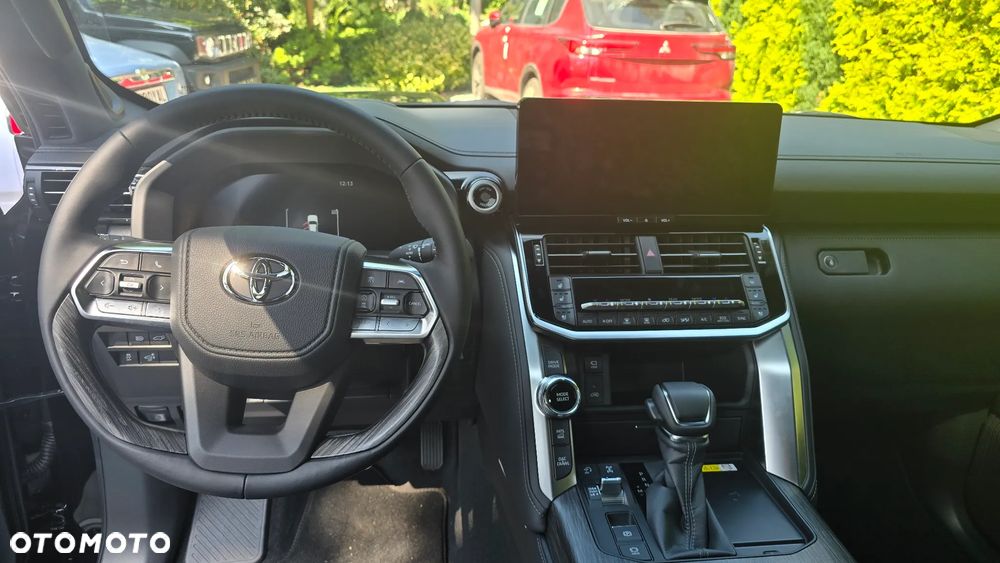 Toyota Land Cruiser - 22