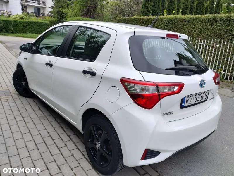 Toyota Yaris - 5