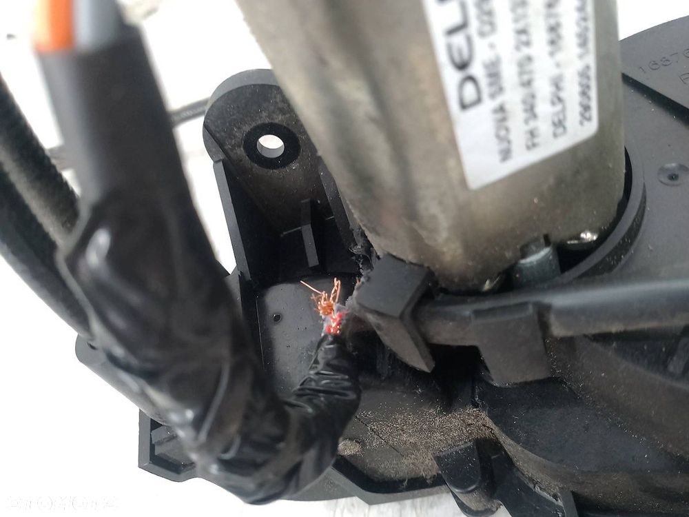 MECHANIZM DRZWI PRZESUWNYCH LEWY PEUGEOT 1007 9680508180 1.4 - 3
