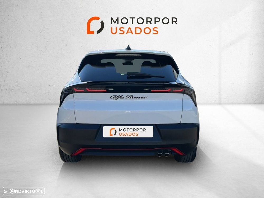 Alfa Romeo Junior 1.2 Speciale eDCT6 — fotografia 5