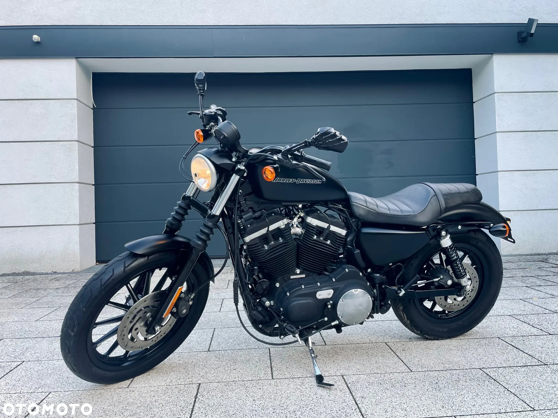 Harley-Davidson Sportster Iron 883 - 5