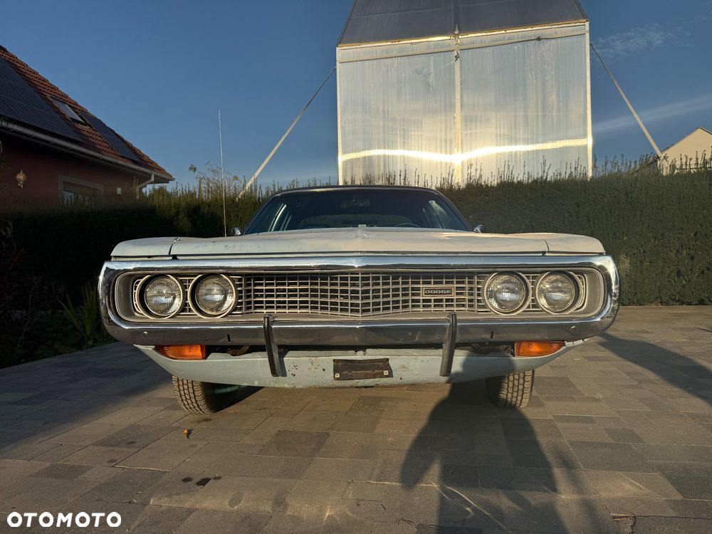 Dodge Inny - 4