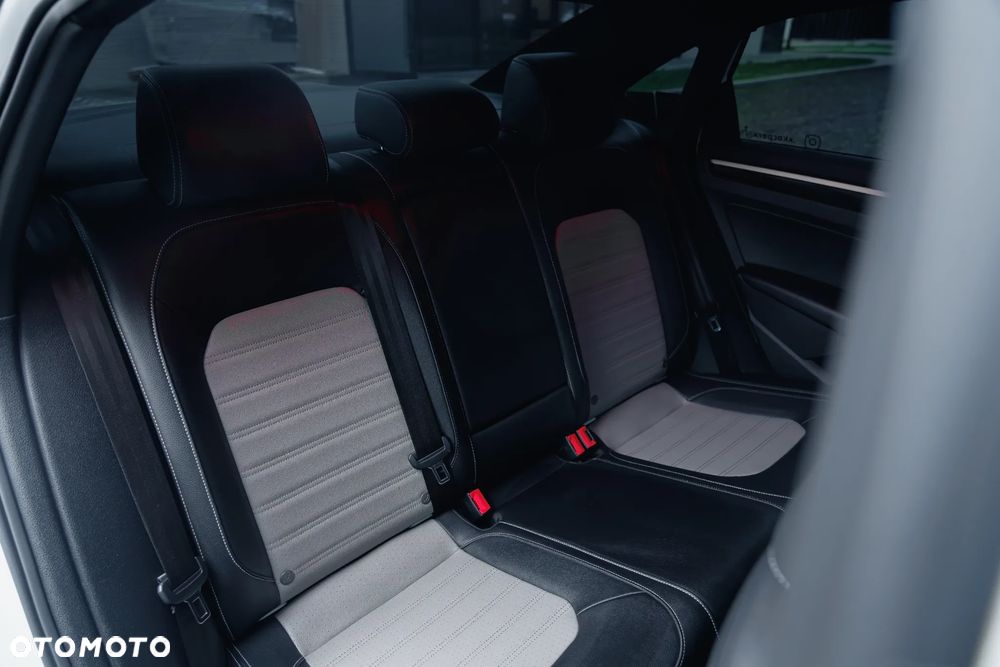 Volkswagen Passat - 27