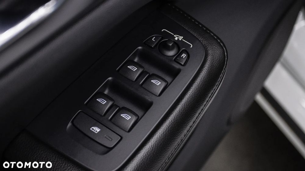 Volvo V60 B3 B Momentum Core - 28
