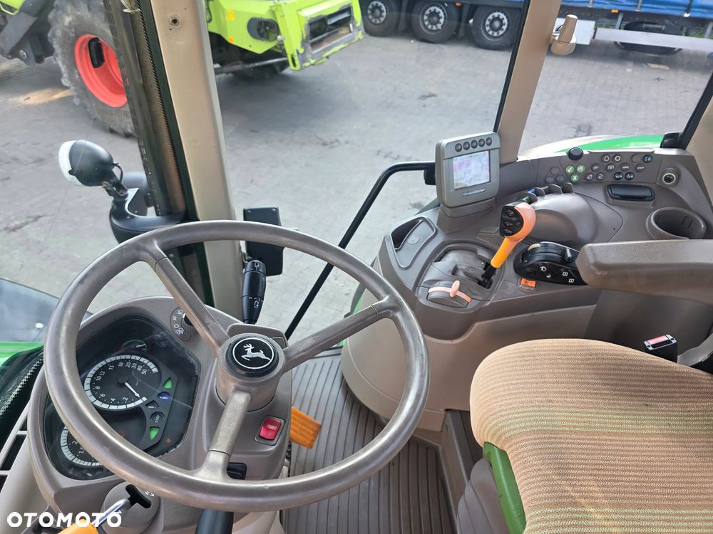 John Deere 7530 - 8