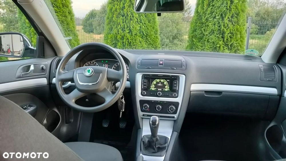 Skoda Octavia 1.6 TDI DPF Ambiente - 8