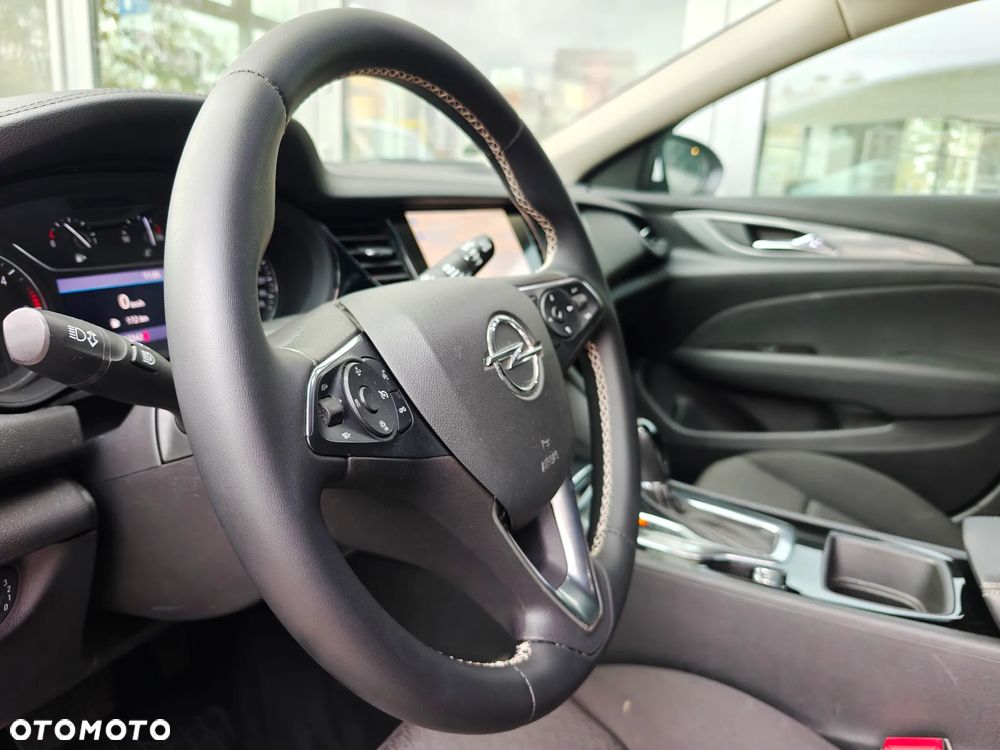 Opel Insignia - 11
