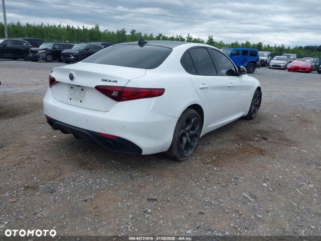 Alfa Romeo Giulia 2.0 Turbo Veloce Q4 - 4
