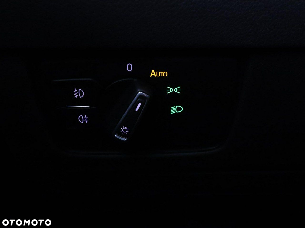 Volkswagen Passat 1.8 TSI BMT Comfortline DSG - 38