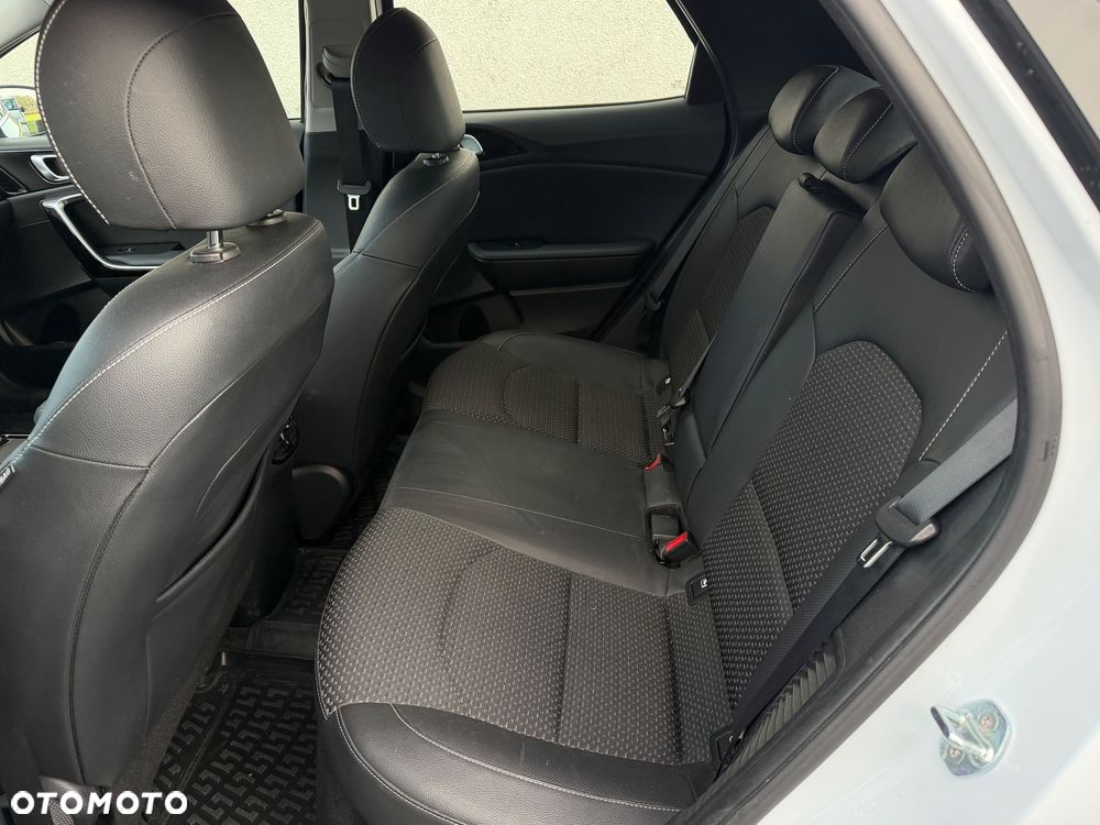 Kia XCeed 1.6 GDI DCT6 OPF Platinum Edition - 9