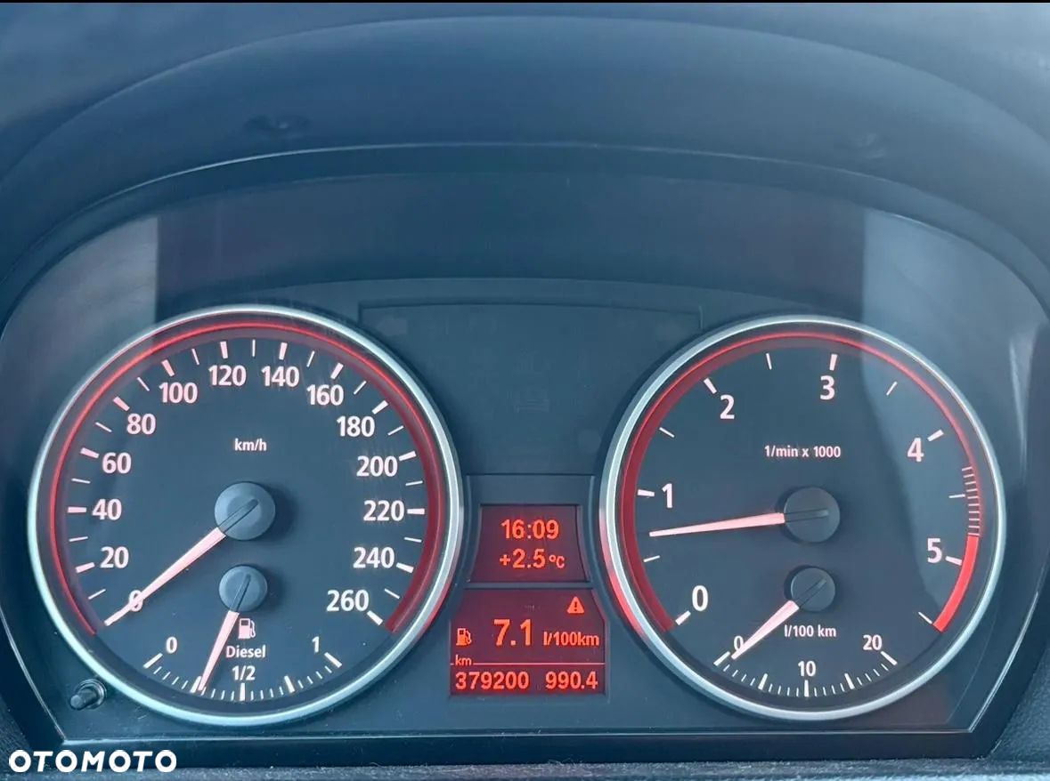 BMW Seria 3 330xd - 4