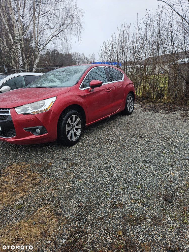 Citroën DS4 e-HDi 110 EGS6 SoChic - 11